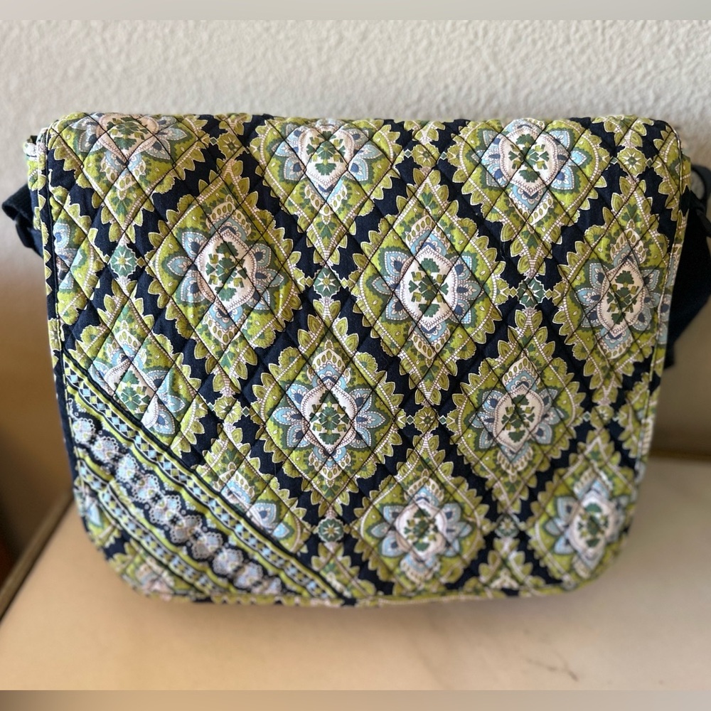 Vera Bradley messanger bag